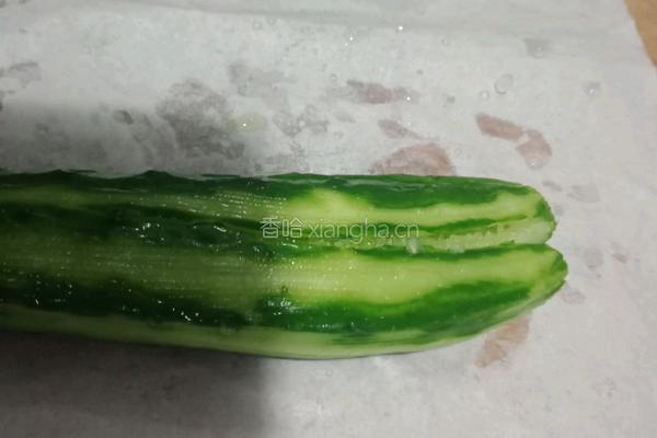 凉拌黄瓜的做法图解2
