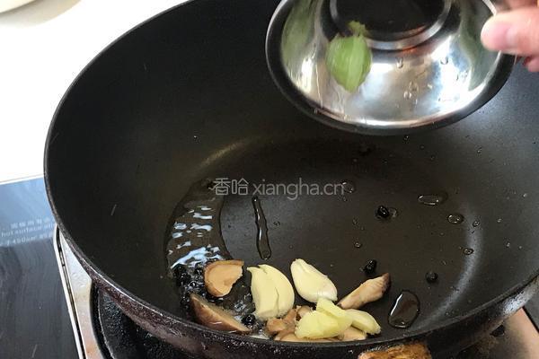 豉汁排骨煎面的做法图解6