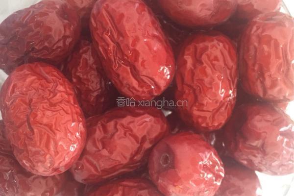 蜂蜜枣片的做法图解1