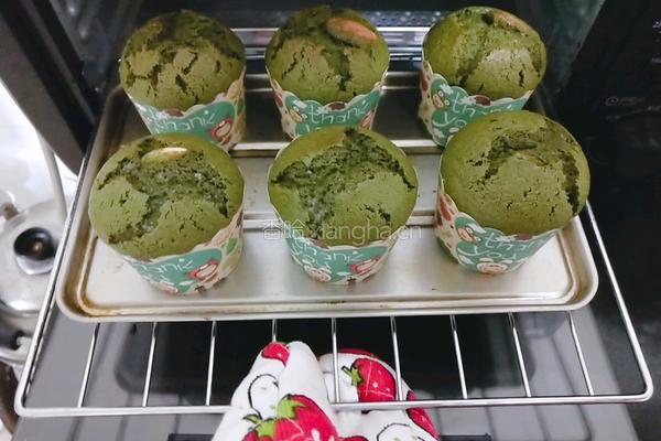 抹茶小蛋糕的做法图解13