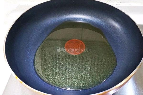 莴笋胡萝卜肉丁炒饭的做法图解5