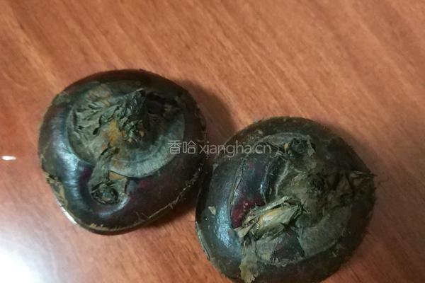 银耳莲子菠萝羹的做法图解2