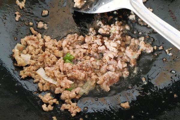 芹菜卤的做法图解2