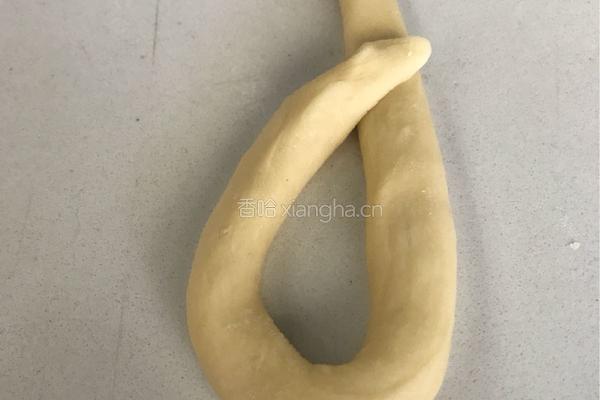 蒸面包（一辫单扣面包手法）的做法图解6