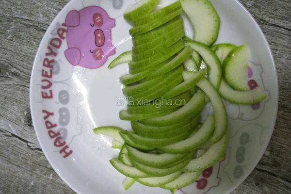 西葫芦炒肉片的做法图解2