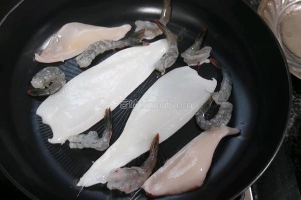 蒜香海鲜意面的做法图解4