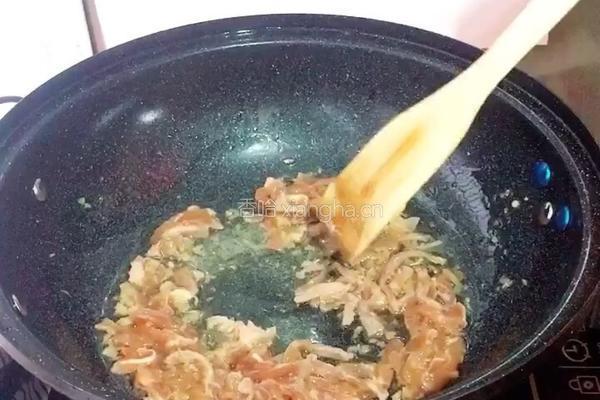 野芹炒肉丝的做法图解9