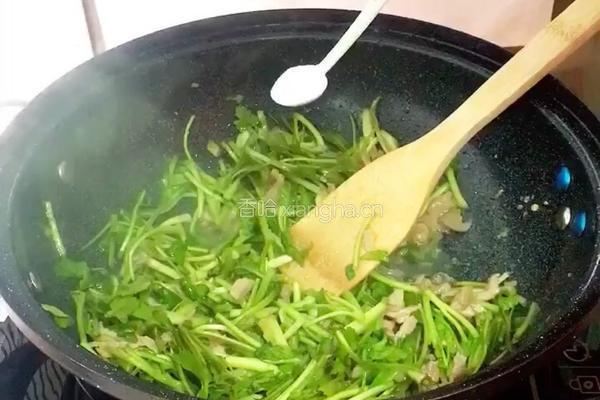 野芹炒肉丝的做法图解11