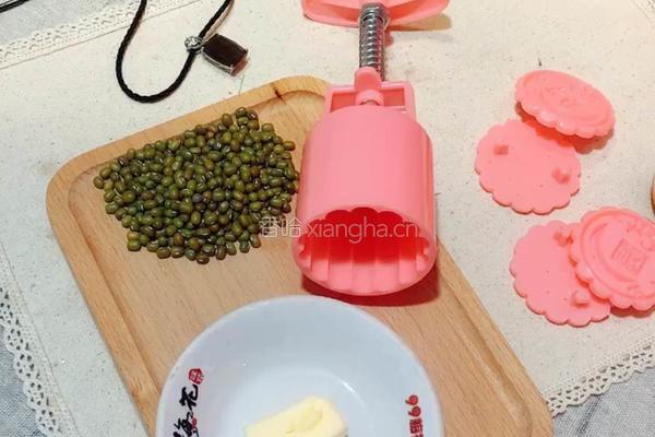 （下午茶）纯正绿豆糕的做法图解1