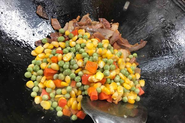 腊肉焖糯米粉的做法图解7