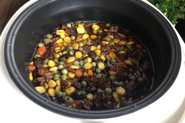 腊肉焖糯米粉的做法图解10