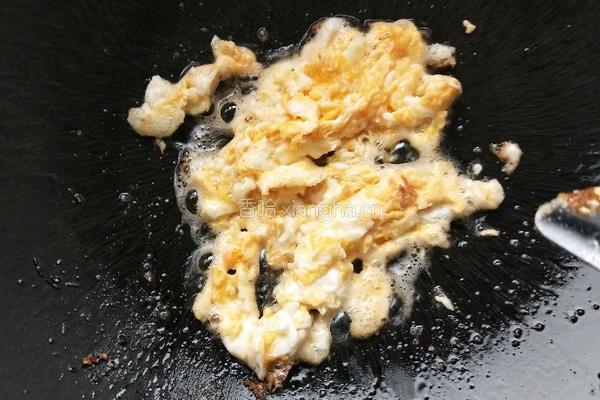 卷心菜胡萝卜炒面的做法图解2