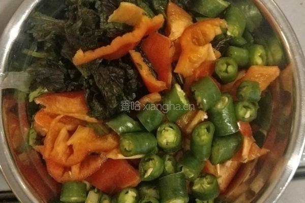 干锅田鸡的做法图解2