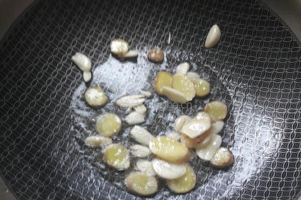 姜烧鱿鱼的做法图解5