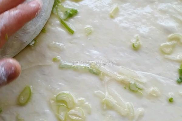 发面葱油饼的做法图解3