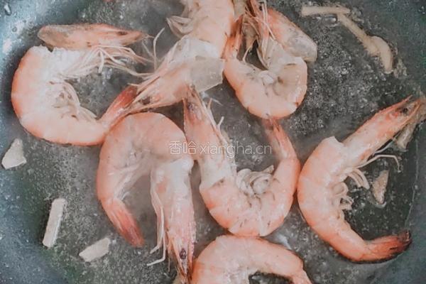 油爆孜然大虾的做法图解2
