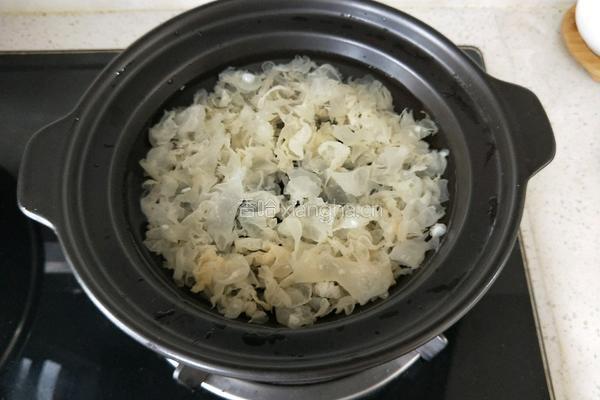 红枣银耳羹的做法图解6