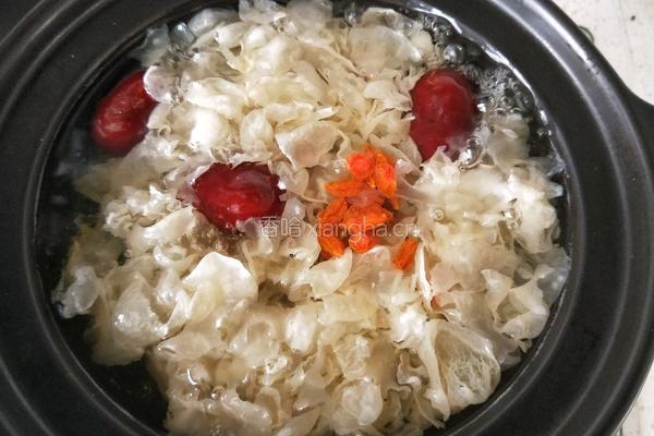 红枣银耳羹的做法图解10