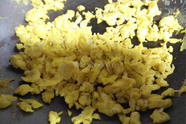 黄瓜虾仁鸡蛋水饺的做法图解1