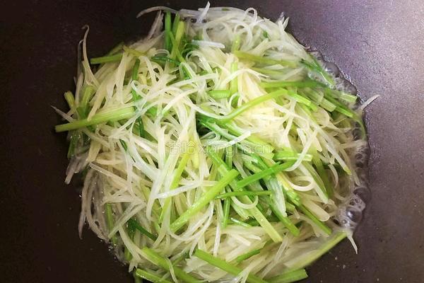 毛芹炒土豆丝的做法图解8
