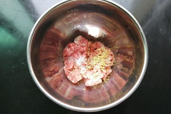 好吃又好看的蒸饺这样做（馅料到造型的详细过程）的做法图解2