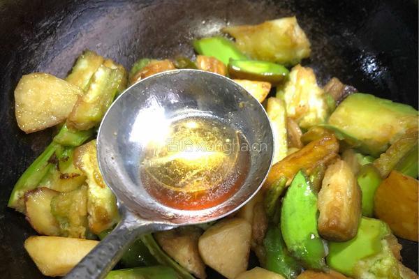 土豆炖茄子的做法图解7