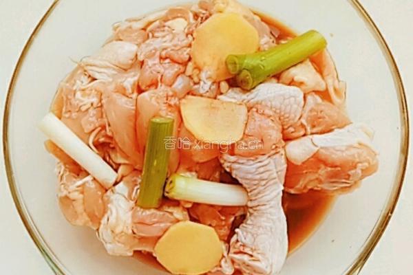 干蘑菇炖鸡块的做法图解6