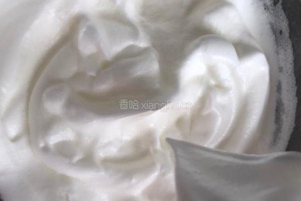 葡萄干奶油蛋糕卷的做法图解5