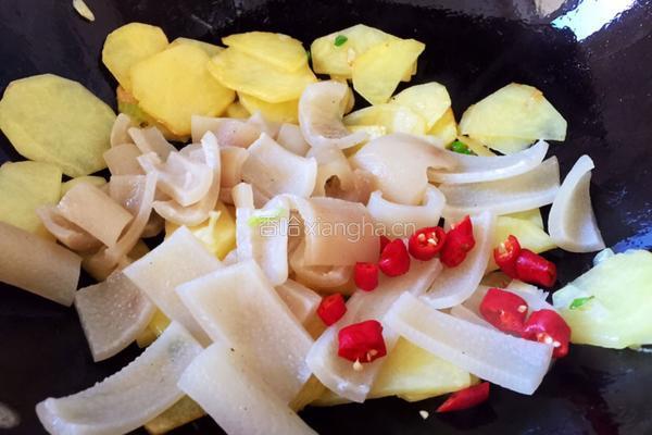 肉皮烧土豆片的做法图解7