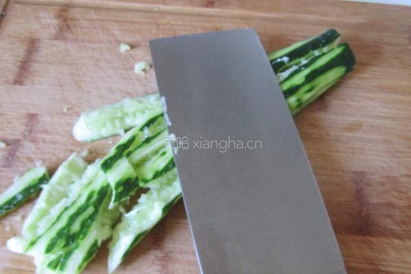 手拍黄瓜的做法图解2