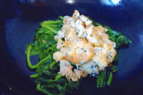 菠菜炒鸡蛋黑芝麻的做法图解10
