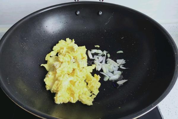 韭菜炒鸡蛋的做法图解3