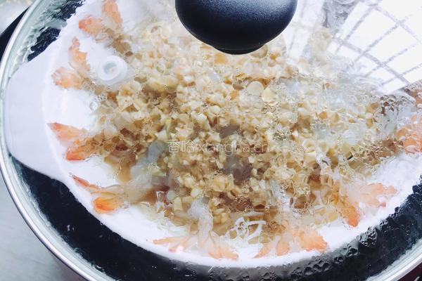 蒜蓉粉丝开背虾的做法图解11