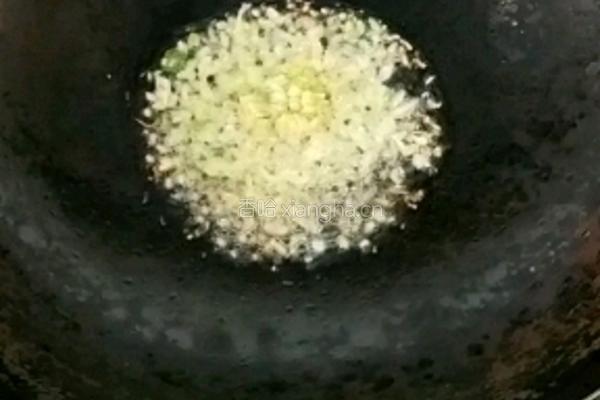 蒸蒜蓉粉丝扇贝的做法图解8