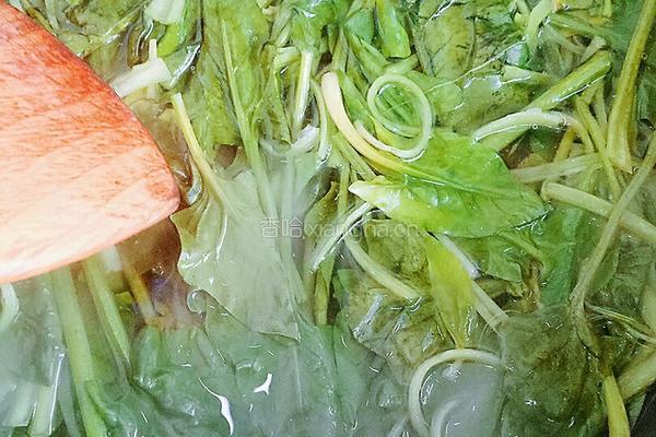 凉拌菠菜肉丝粉的做法图解2