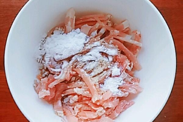 凉拌菠菜肉丝粉的做法图解4