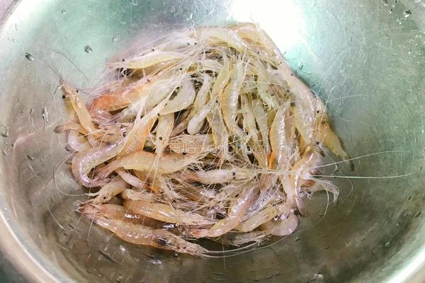 鲜炒小白虾的做法图解2