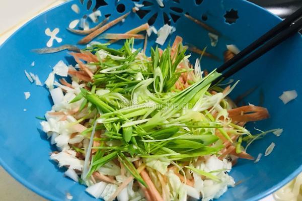电饼铛黑椒牛肉炒面的做法图解1