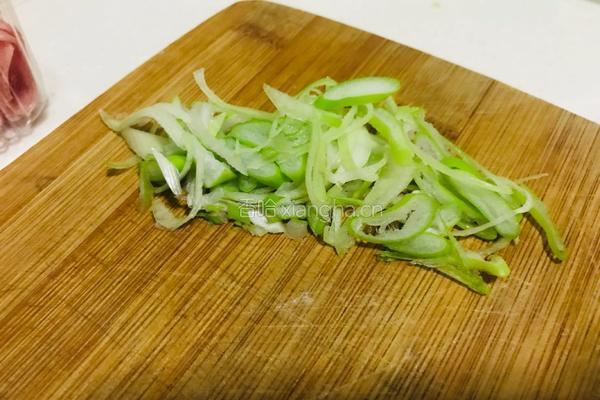 电饼铛黑椒牛肉炒面的做法图解3