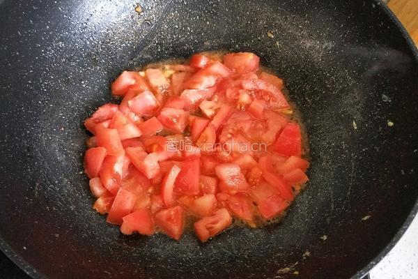 番茄菌菇豆腐汤的做法图解2