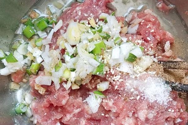 香菇酿肉的做法图解3