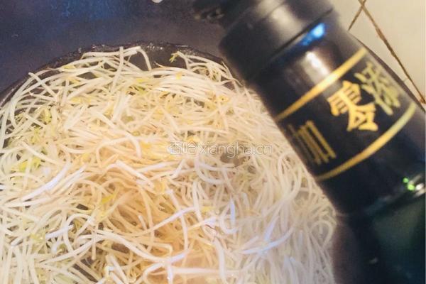 凉拌绿豆芽的做法图解4
