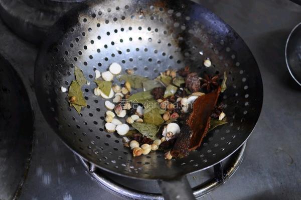 私房至味烤羊排的做法图解2