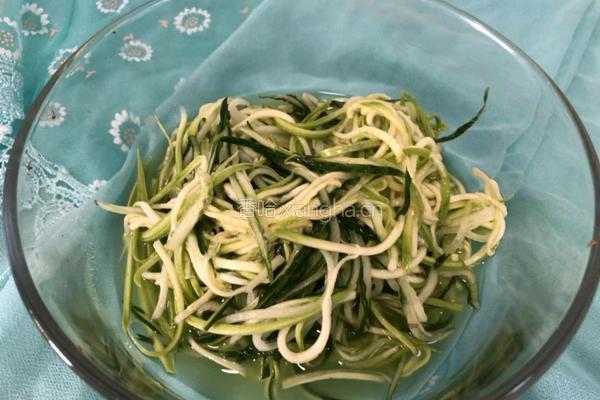 虫草花拌杂蔬的做法图解4