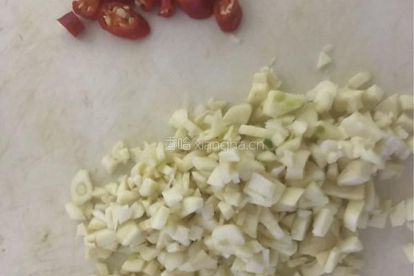 蒜蓉香菇蒸肉的做法图解4