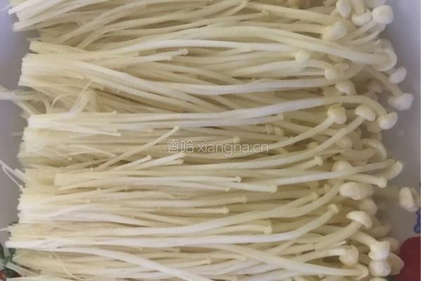 蒜蓉金针菇蒸鸡胸肉的做法图解2