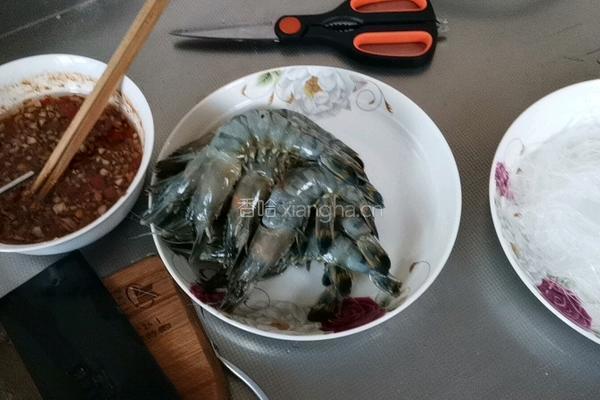 粉丝蒸虾的做法图解2