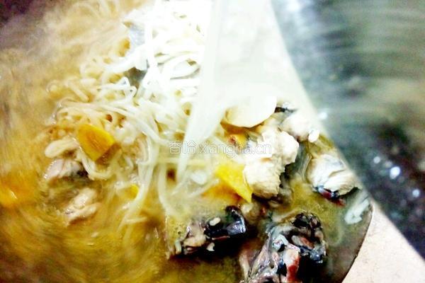 清汤酸笋鸡的做法图解9