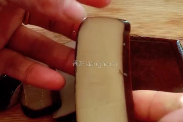 鸡蛋干蒸粉丝的做法图解3