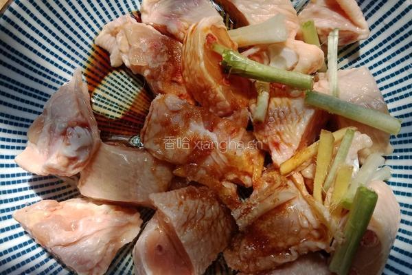 香菇蒸鸡翅的做法图解5